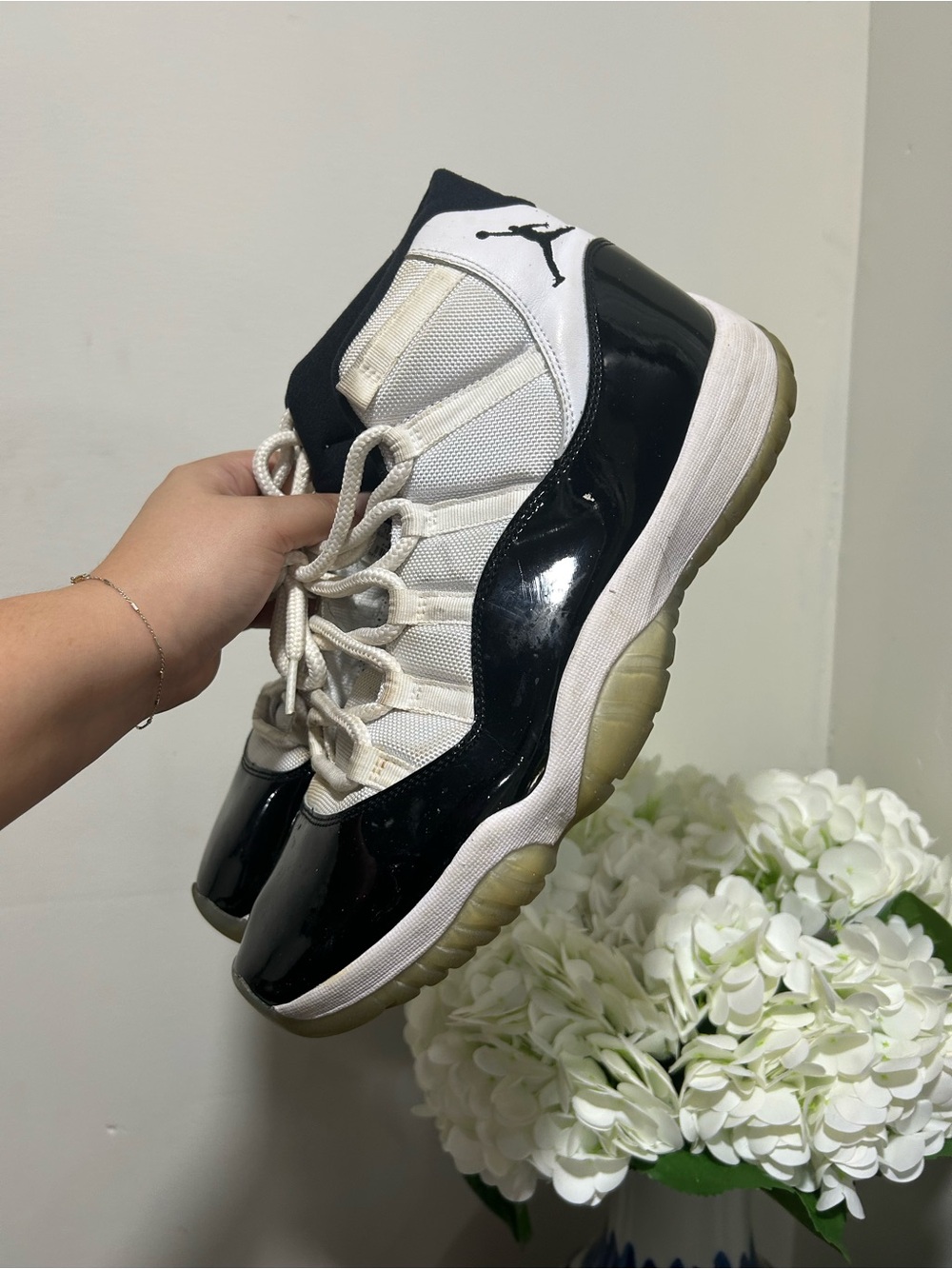 Jordan Women's Retro 11 Low - Black & White